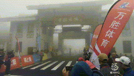 749f62b3gy1g96x875ze3g20by06sx25.gif