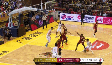 孙铭徽撤步强投三分.gif