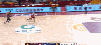 兄弟俩的对决，任骏飞略胜一筹！.gif