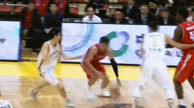 法里德钉板大帽翟逸.gif