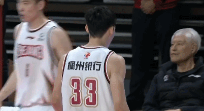 吴前6犯毕业.gif