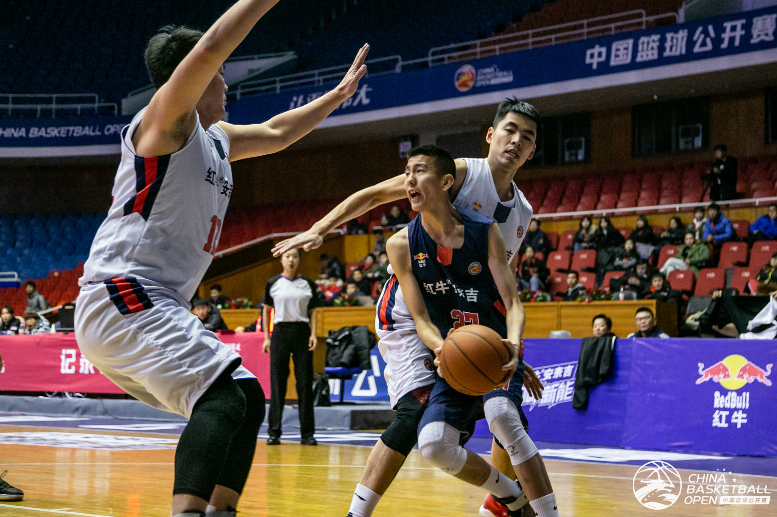 中国篮球公开赛北区排位赛开打,吉林张弘狂飙53分破纪录