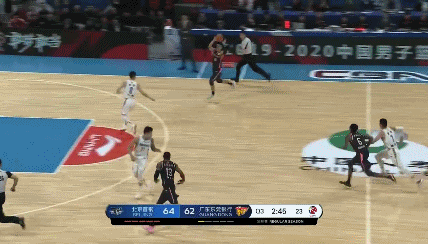 马尚反击回头望月上篮打停首钢.gif