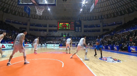 周琦大帽小斯.gif