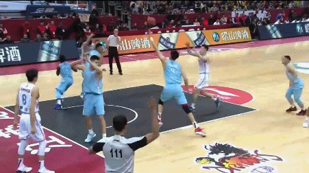 周琦钉板大帽.gif