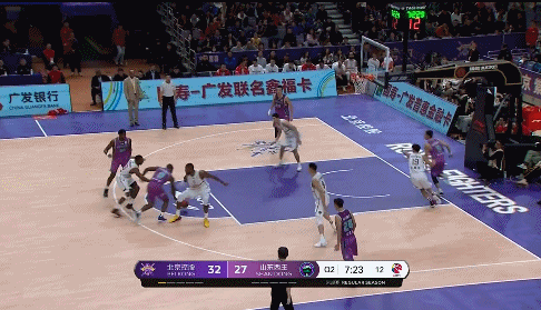 孙悦大帽哈德森.gif