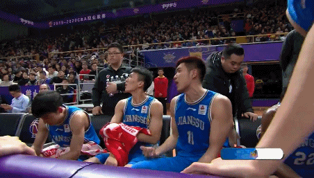 吴冠希有些激动.gif