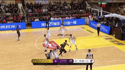 贺天举3分命中.gif