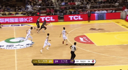 芬森抢断2+1打成.gif
