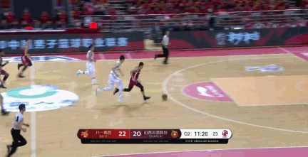 原帅滑翔劈扣.gif