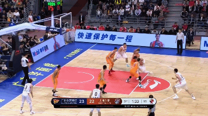 蔡亮大帽赵睿.gif
