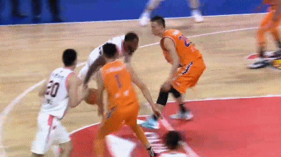 王潼大帽威姆斯.gif