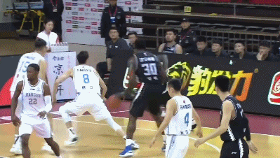 易立假摔吃T.gif