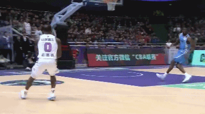哈德森反击3分打停北京(1).gif