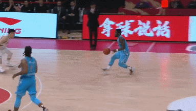 费尔德压哨3分.gif