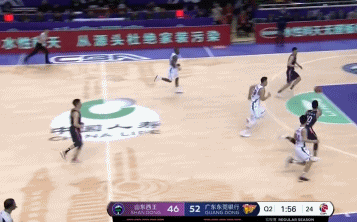任俊飞快攻劈扣.gif