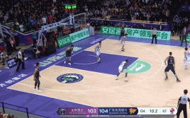 马尚侧翼突破上篮打板2+1.gif