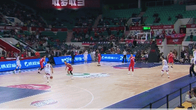 司坤3分绝杀.gif