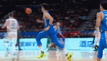 林书豪3分命中.gif