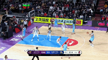 周琦命中3分.gif