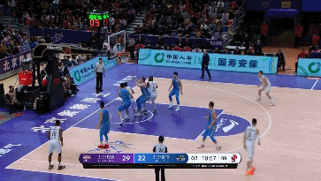 莫尔特里2+1打成.gif