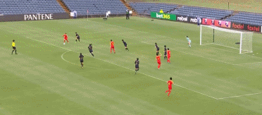 唐佳丽远射破门.gif