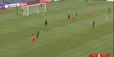 李影头球6-0.gif