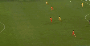 吴海燕及时补位.gif