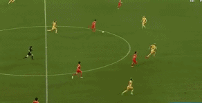 王珊珊打高.gif