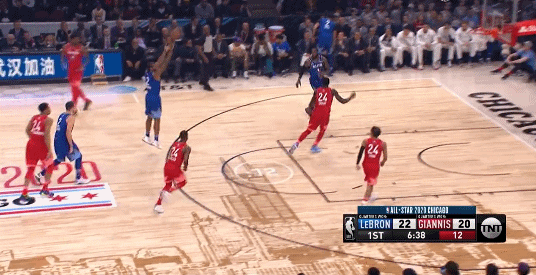 莱昂纳德轻松三分.gif
