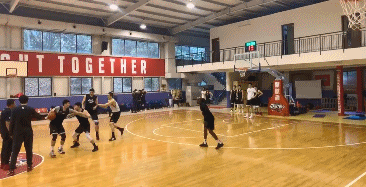 沈梓捷防守.gif