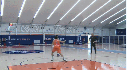 黄旭和唐子豪02.gif