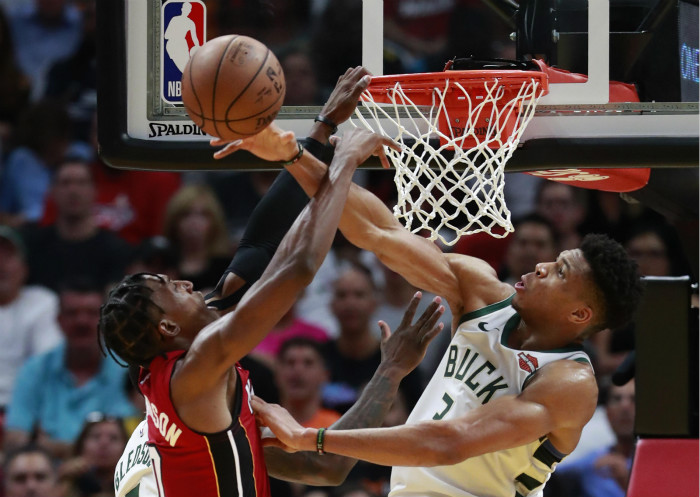 Bucks_Heat_Basketball.JPG_meitu_3.jpg