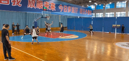 突施冷箭3分命中.gif