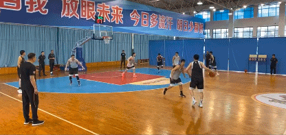 宋建骅突破上篮结束比赛.gif