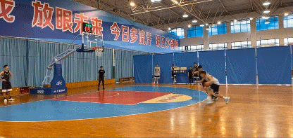 李柏润抛投打进.gif