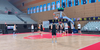 定点投篮2.gif