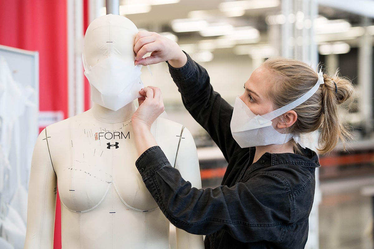 https___cn.hypebeast.com_files_2020_04_dior-lamborghini-new-balance-under-armour-misbhv-masks-4.jpg