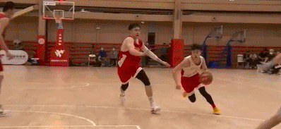 余嘉豪被李禄瞳封盖.gif