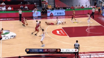 闫鹏飞单臂飞扣.gif