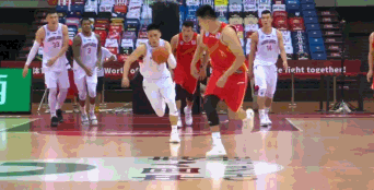 雷蒙回防大帽司坤.gif