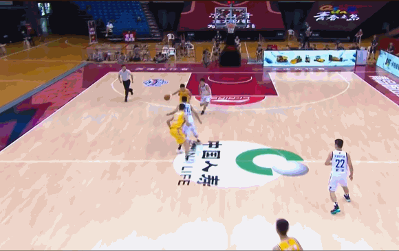 孙铭徽.gif