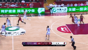 半场三分.gif