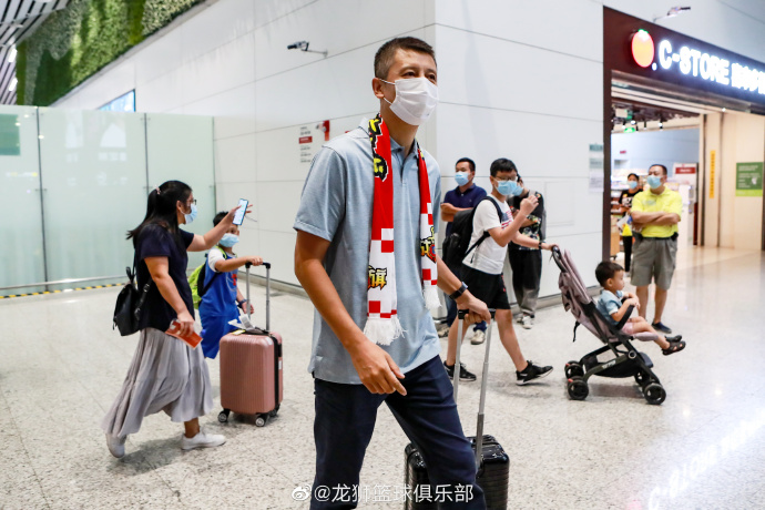 6ed73574gy1ghoein7079j23q22hdnpj.jpg