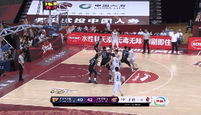 威姆斯漂移投篮命中.gif