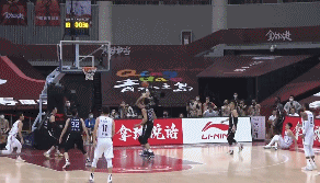 威姆斯压哨3分.gif