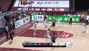 郭艾伦连续3分.gif