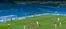 皇马-87-本泽马.gif