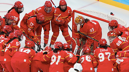 中国队完胜哈萨克斯坦队 女子世冰赛取得四连胜