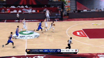 威姆斯反击上篮2+1.gif